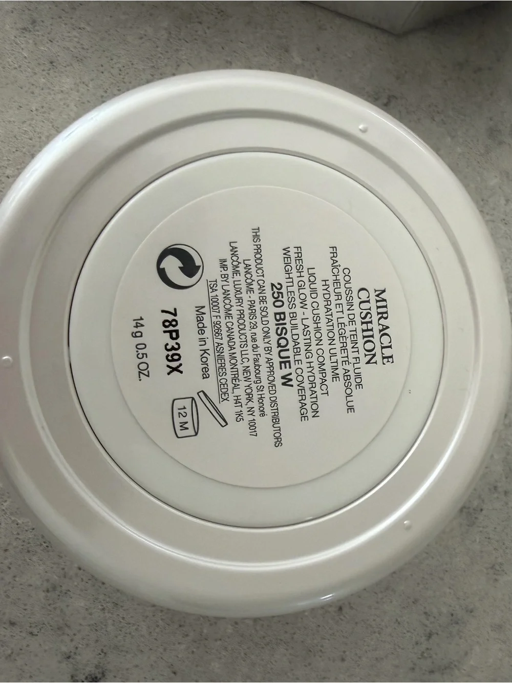 Lancôme Miracle Cushion Foundation 250 Bisque W color